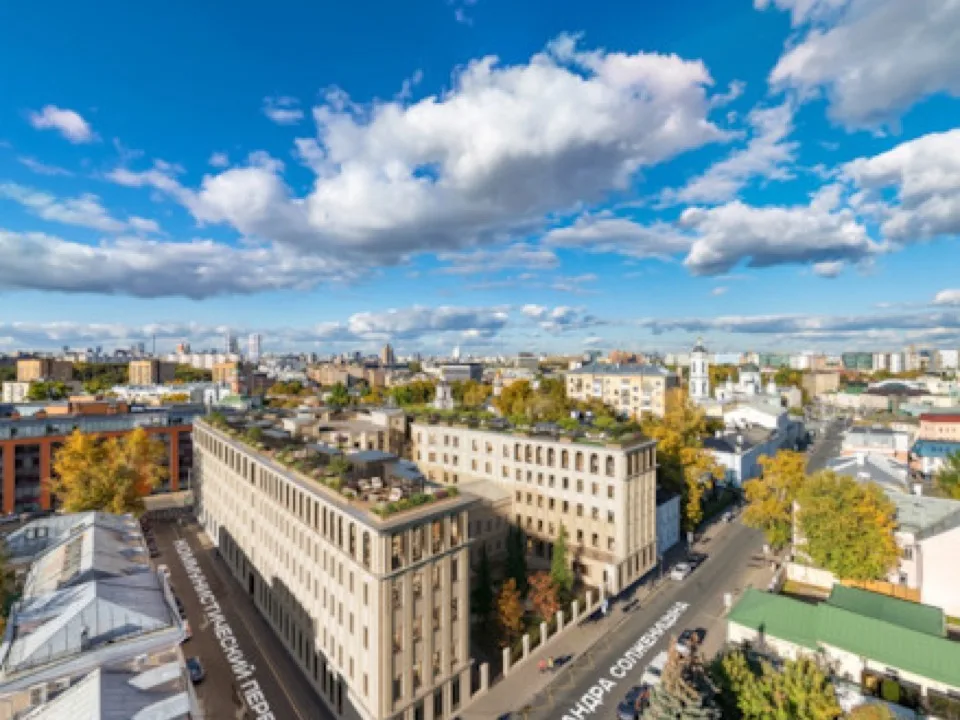 Glincom Solo, 360° with a 3D model set into the existing city